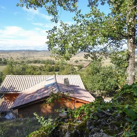 La Laouze - Small Wooden House Eco-low-tech Chalet